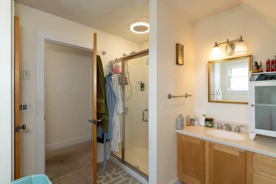 Bath - 157 School St, North Brookfield, MA 01535 photo 2 of 4