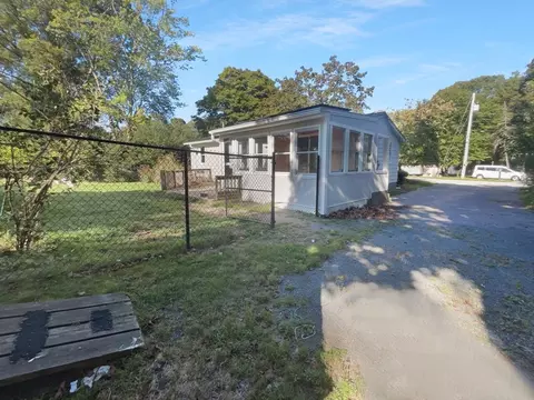 31 Verndale Ave, Attleboro, MA 02703