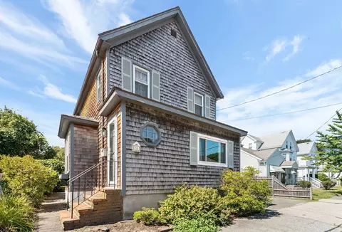 14 Margin St, Peabody, MA 01960