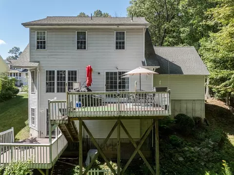 Exterior - 77 Gates Ave, Springfield, MA 01118 photo 5 of 7