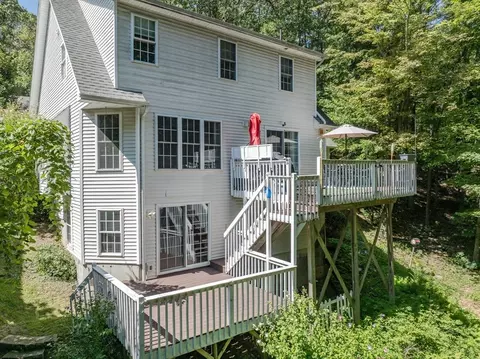 Exterior - 77 Gates Ave, Springfield, MA 01118 photo 4 of 7