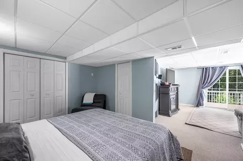 Bedroom - 77 Gates Ave, Springfield, MA 01118 photo 8 of 8