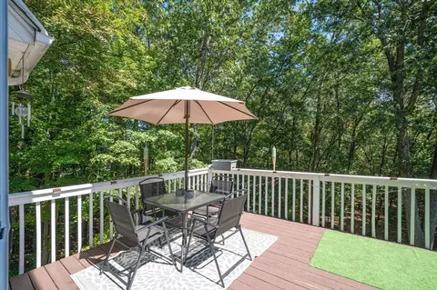 Exterior - 77 Gates Ave, Springfield, MA 01118 photo 3 of 7