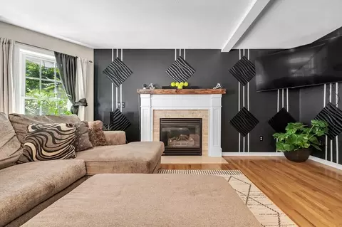 Living - 77 Gates Ave, Springfield, MA 01118 photo 2 of 2