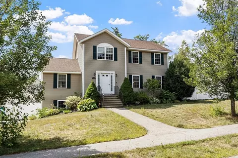 103 Brierwood Dr, Fitchburg, MA 01420