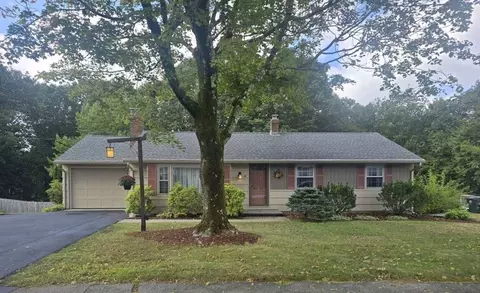 42 Mark Bradford Dr, Holden, MA 01520