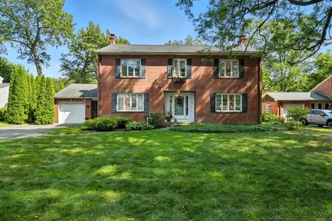 35 Plymouth Rd, Longmeadow, MA 01106