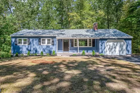 3 Horseshoe Rd, Chelmsford, MA 01824