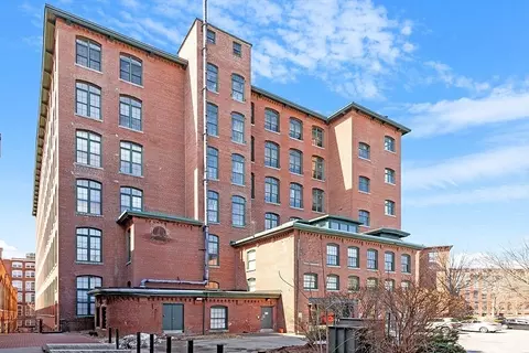 200 Market St #217, Lowell, MA 01852
