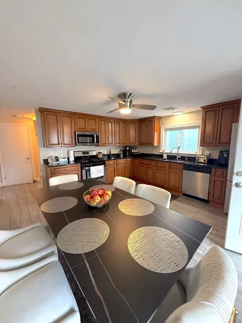 103 Swan St, Everett, MA 02149 photo 6
