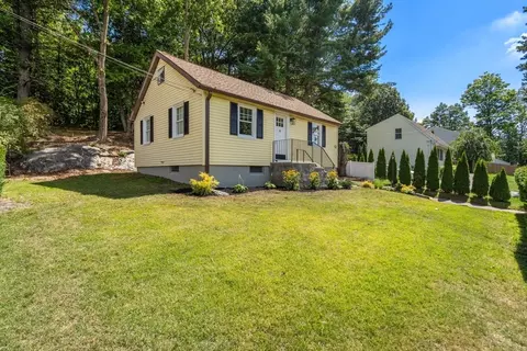 52 Harrison Ave, Auburn, MA 01501