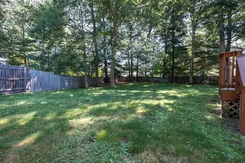 136 Joan St, Springfield, MA 01129 photo 8