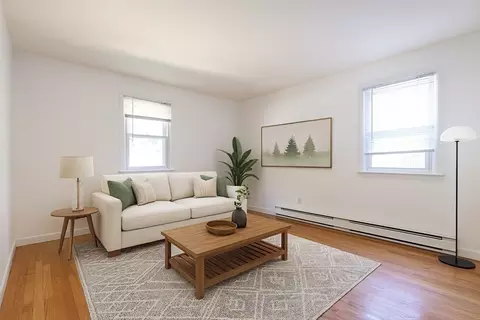 136 Joan St, Springfield, MA 01129 photo 2