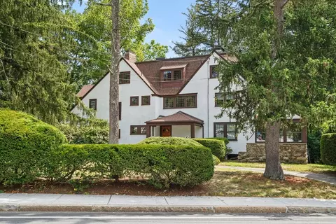 570 Washington St, Dedham, MA 02026