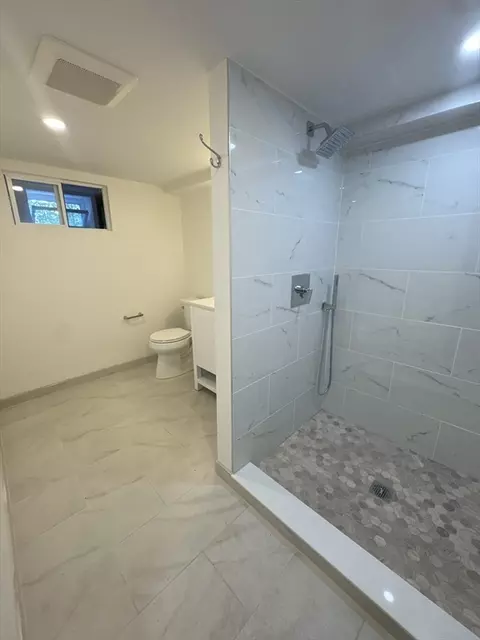 Bath - 69 Presentation Rd, Boston, MA 02135 photo 3 of 6