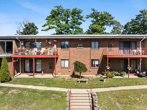 173 Highland St #201, Taunton, MA 02780