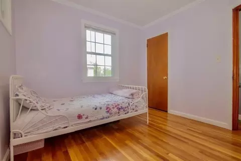 Bedroom - 6 Edgewood St, Derry, NH 03038 photo 5 of 6