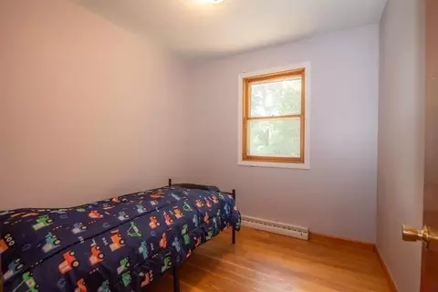 Bedroom - 6 Edgewood St, Derry, NH 03038 photo 6 of 6