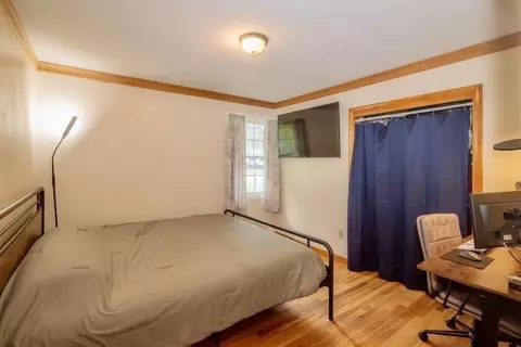 Bedroom - 6 Edgewood St, Derry, NH 03038 photo 1 of 6
