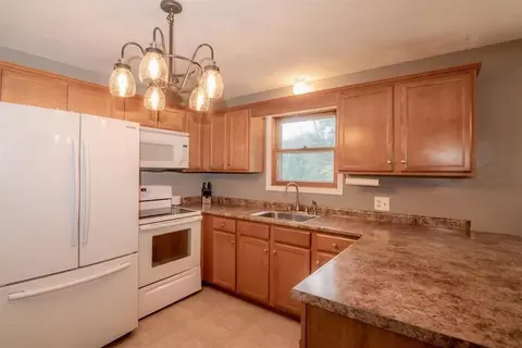 Kitchen - 6 Edgewood St, Derry, NH 03038 photo 1 of 1