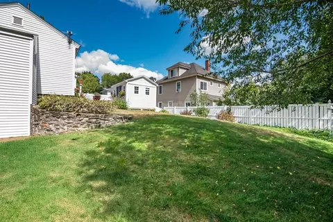 10 Abbott St, Derry, NH 03038 photo 8