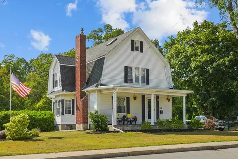 1084 Main St, Leominster, MA 01453