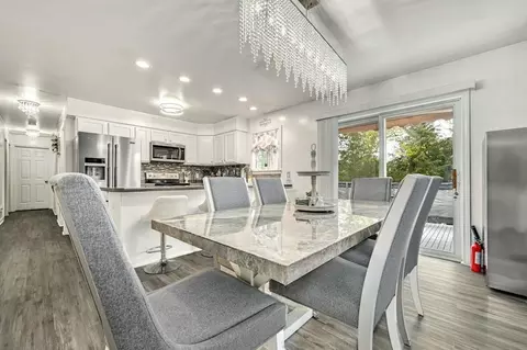 Dining - 15 Jackson Rd, Webster, MA 01570 photo 4 of 4