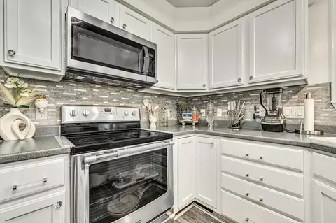 Kitchen - 15 Jackson Rd, Webster, MA 01570 photo 4 of 4