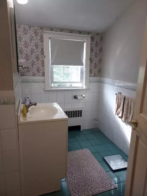 899 Greendale Ave, Needham, MA 02492 photo 9