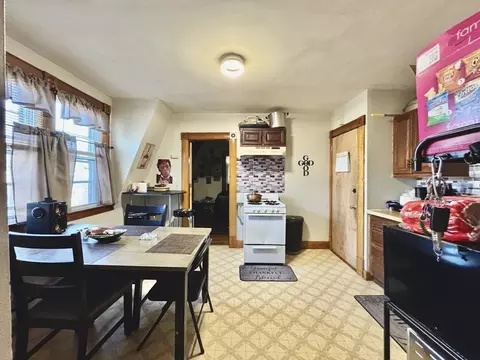 427 Orange St, Springfield, MA 01108 photo 17