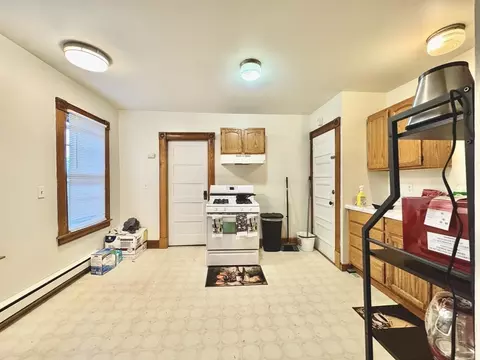 427 Orange St, Springfield, MA 01108 photo 5