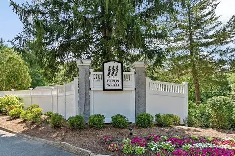 75 Bradford Commons Ln #75, Braintree, MA 02184