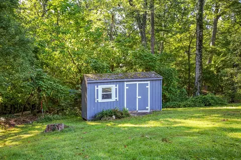 400 River Rd, Hudson, MA 01749 photo 2