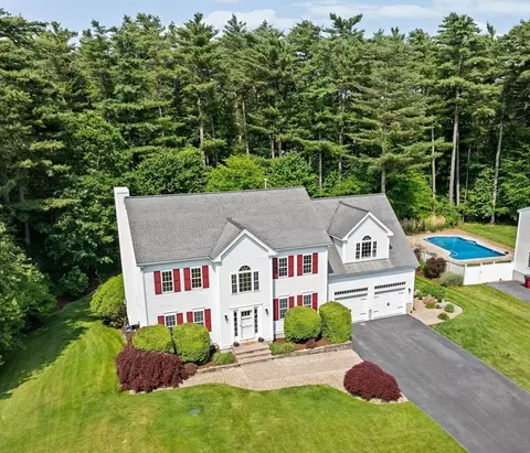 102 Saddleworth Way, Middleboro, MA 02346