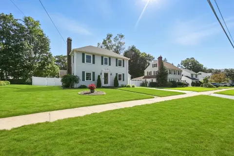 95 Field Rd, Longmeadow, MA 01106