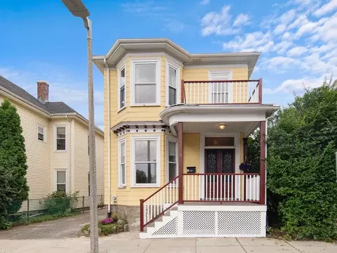 8 Thornley St, Dorchester, MA 02125