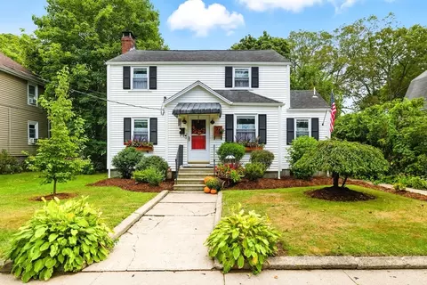 34 Warren Ave, Mansfield, MA 02048