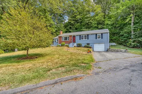 22 Harvey Ln, Westborough, MA 01581