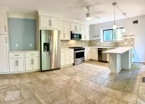 13 Bengal Ln #13, Salem, MA 01970