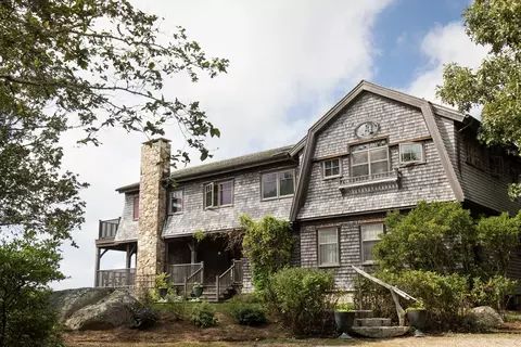 97 Longview Rd, West Tisbury, MA 02575