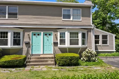 69-71 Hartford St #69, Newton, MA 02461