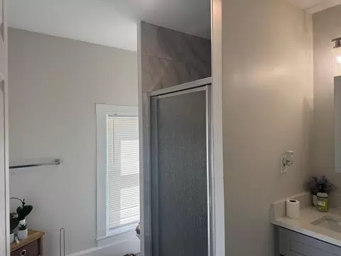 Bath - 984 Middlesex St, Lowell, MA 01851 photo 11 of 12