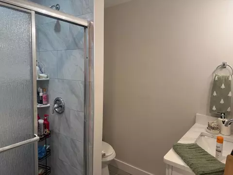 Bath - 984 Middlesex St, Lowell, MA 01851 photo 8 of 12