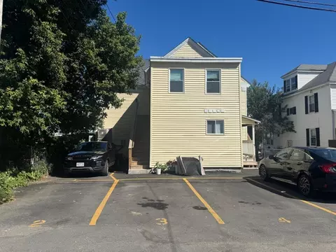 Exterior - 984 Middlesex St, Lowell, MA 01851 photo 4 of 4