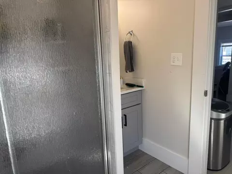 Bath - 984 Middlesex St, Lowell, MA 01851 photo 12 of 12