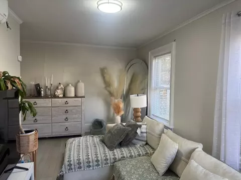 Living - 984 Middlesex St, Lowell, MA 01851 photo 2 of 5