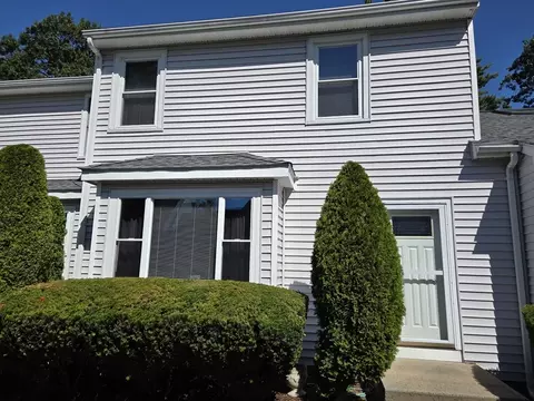 16 Whittier Ln #16, Easton, MA 02356