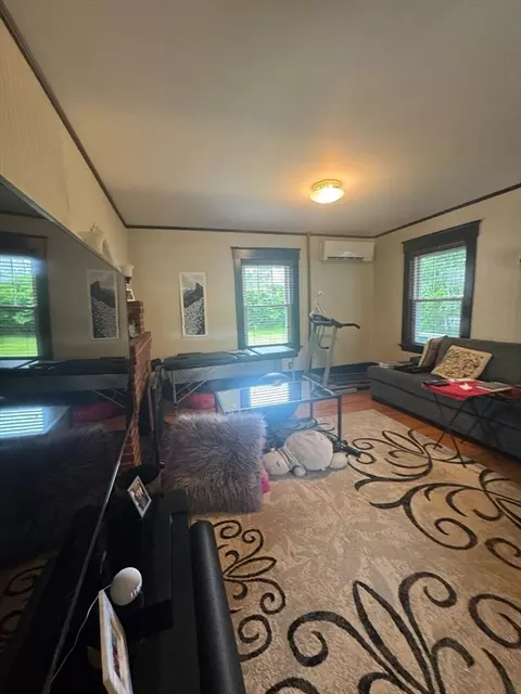 104 Maple St, Gardner, MA 01440 photo 3