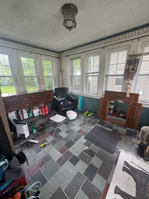 104 Maple St, Gardner, MA 01440 photo 4