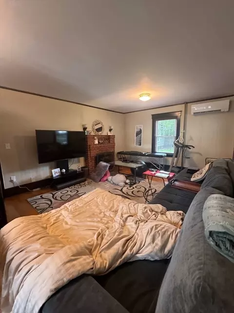 104 Maple St, Gardner, MA 01440 photo 6
